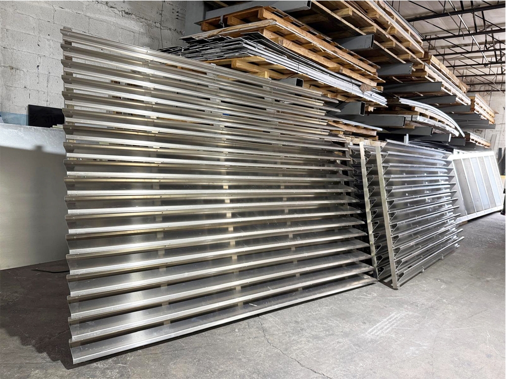 Louver screen