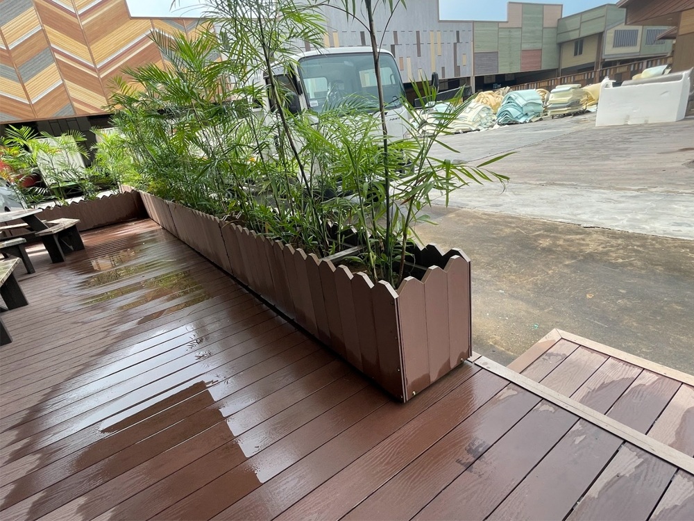 Simple Planter Boxes